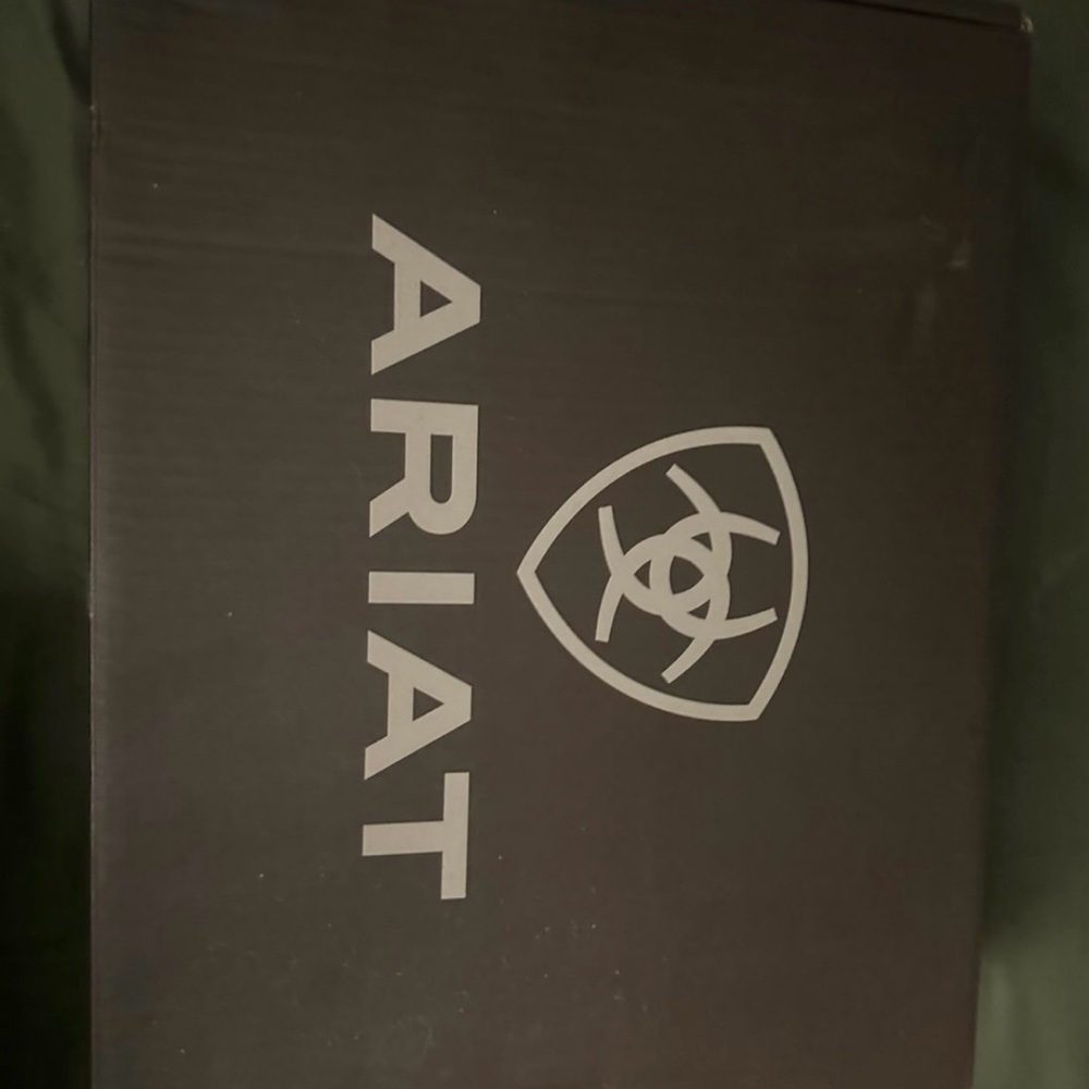 Ariat Black Box with Silver Logo